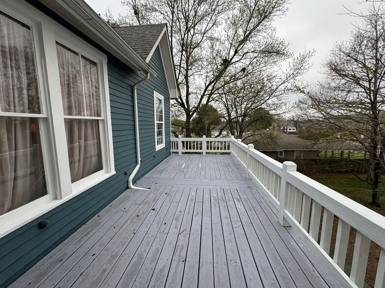 More Photos Of 224 W Chickasaw St, Tahlequah Hospitality For Sale