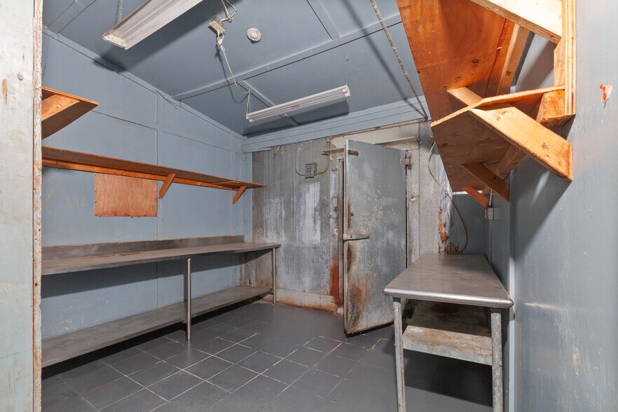 More Photos Of 194-198 Main St, Emmaus Restaurant For Sale