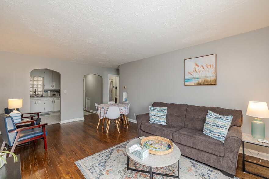 More Photos Of 201 3rd St, Fairport Harbor Hospitality For Sale