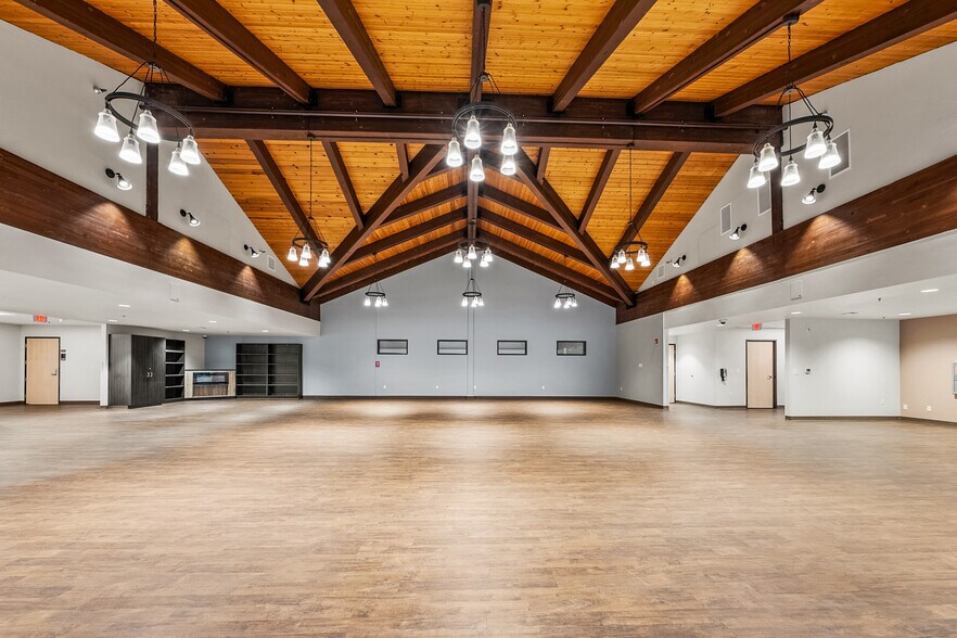 More Photos Of 2166 NW Vine St, Grants Pass Medical For Sale