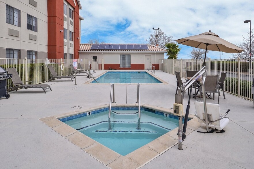More Photos Of 4525 Howard Rd, Westley Hotel For Sale