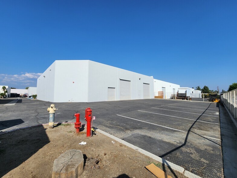 More Photos Of 4833 Lanier Rd, Chino Warehouse For Lease