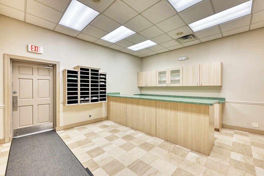 More Photos Of 5135 College St, Jacksonville Religious Facility For Sale