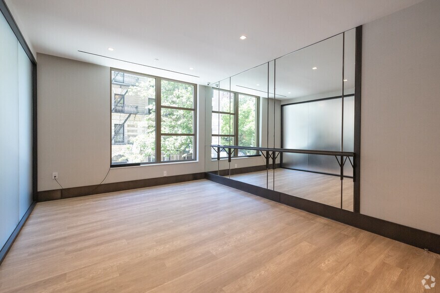 More Photos Of 2461 Broadway, New York Apartments For Lease