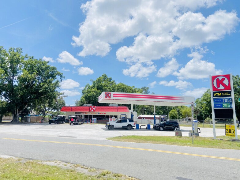 More Photos Of 1606 Shepard Ln, Intercession City Convenience Store For Sale