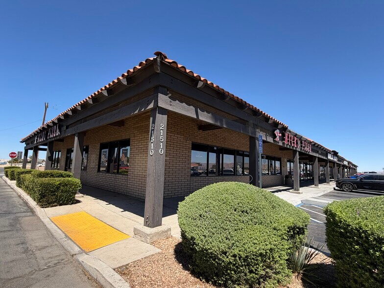 More Photos Of 21640 Bear Valley Rd, Apple Valley Storefront For Sale