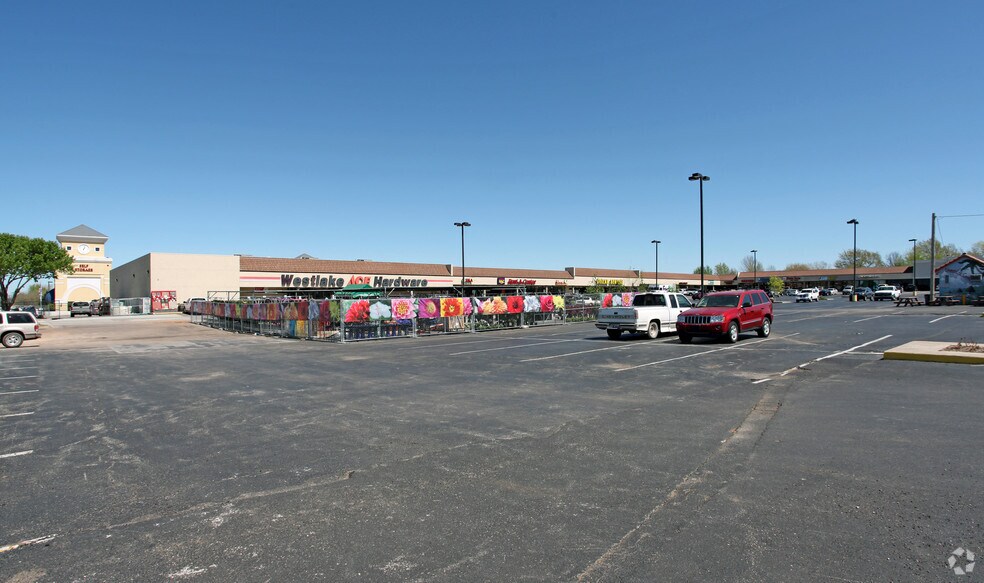 More Photos Of 723-821 W Danforth Rd, Edmond Unknown For Lease