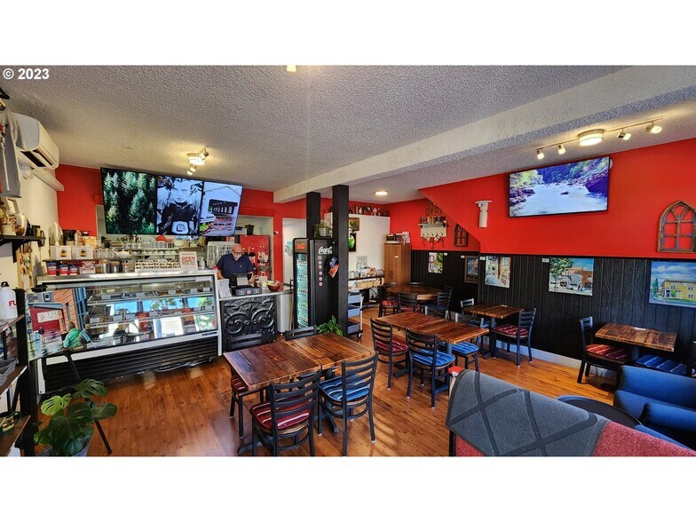 More Photos Of 819 Main St, Cottage Grove Restaurant For Sale