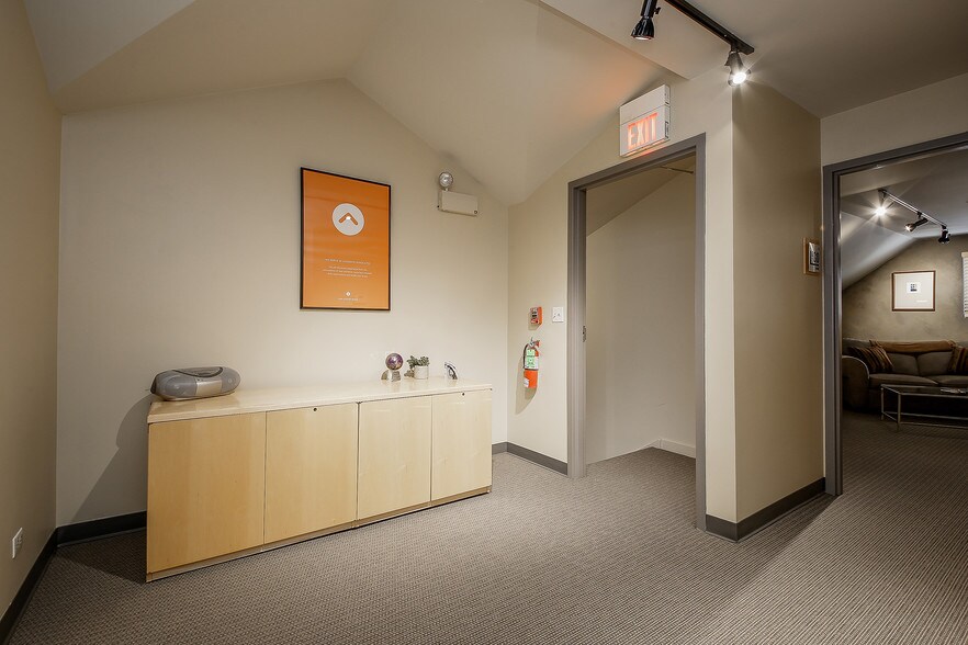 More Photos Of 5222 Main St, Downers Grove Office For Sale