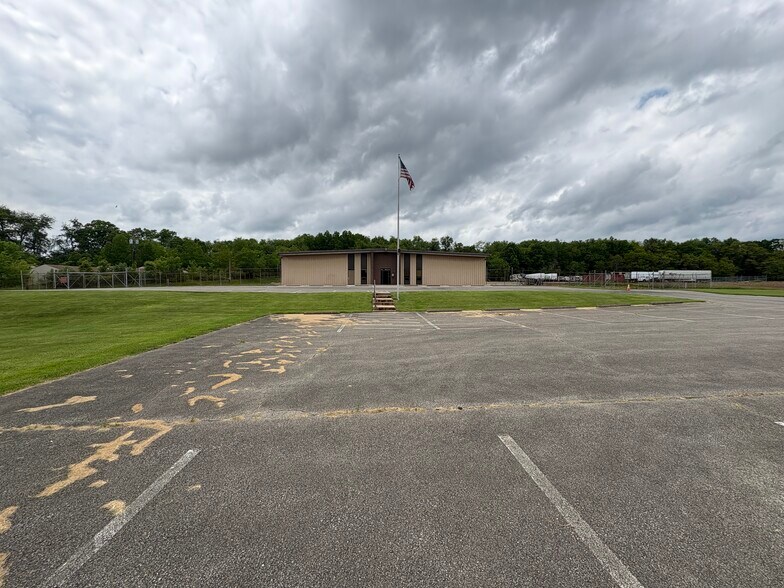 More Photos Of 160 Unionville Rd, Butler Light Distribution For Sale