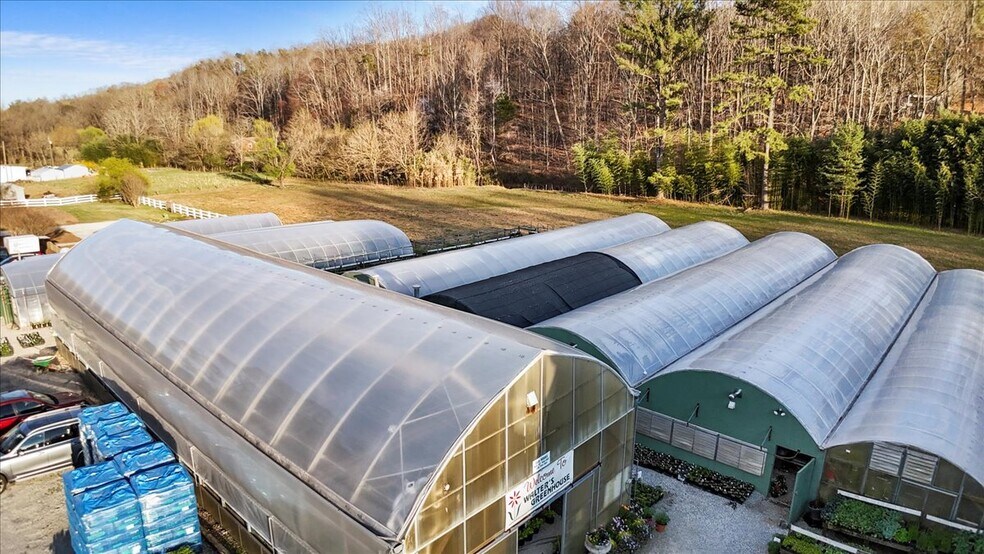 More Photos Of 1356 Coopers Cove Rd, Hardy Specialty For Sale