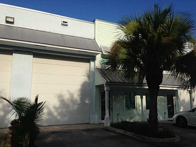 More Photos Of 1200 NE 7th Ave, Fort Lauderdale Warehouse For Lease