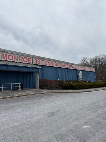 More Photos Of 4 Farrington Blvd, Monroe Township Sports And Entertainment For Lease