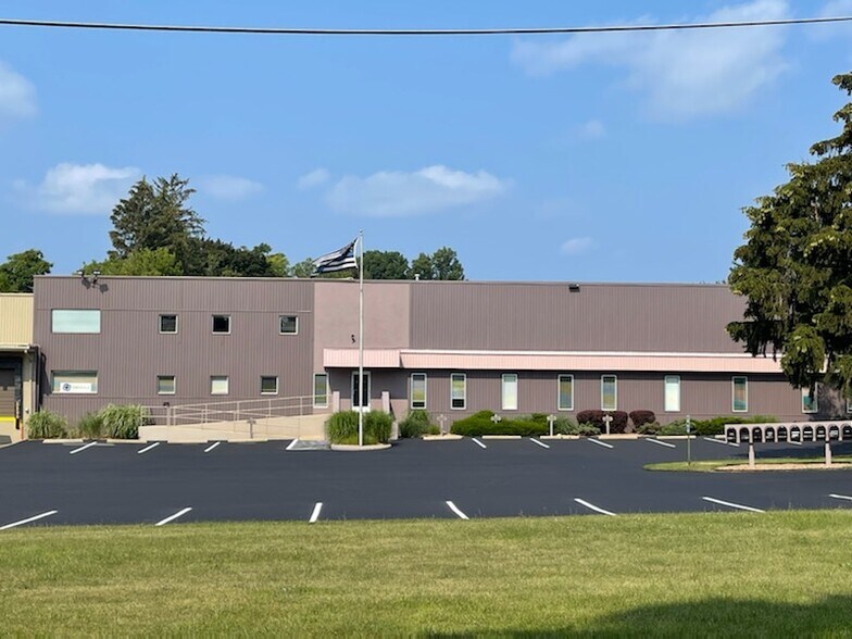 More Photos Of 3515 Lakeshore Dr, Saint Joseph Office For Lease