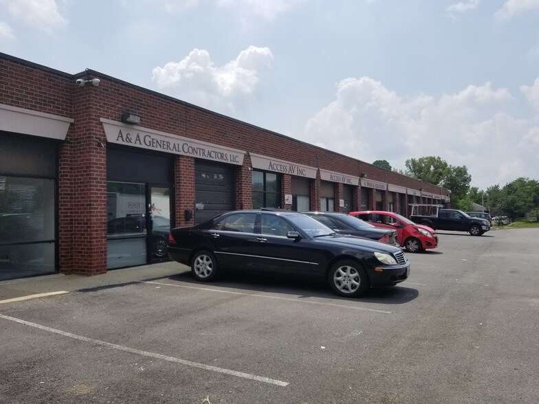 More Photos Of 8900 Edgeworth Dr, Capitol Heights Warehouse For Sale