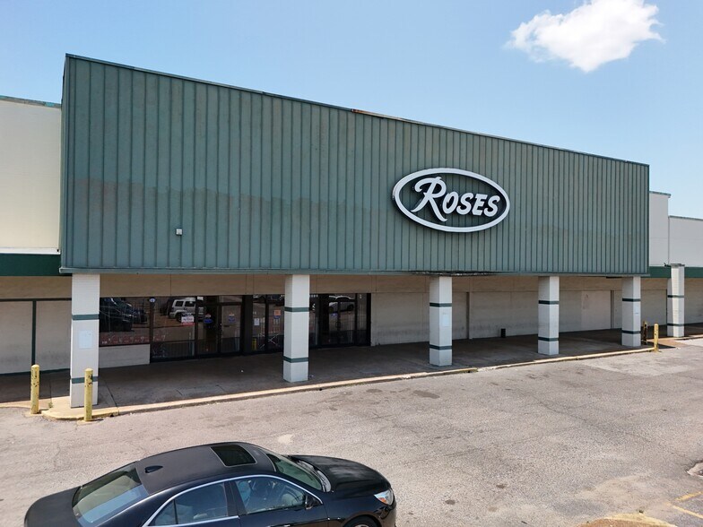 More Photos Of 1781-1977 S 3rd St, Memphis Unknown For Lease