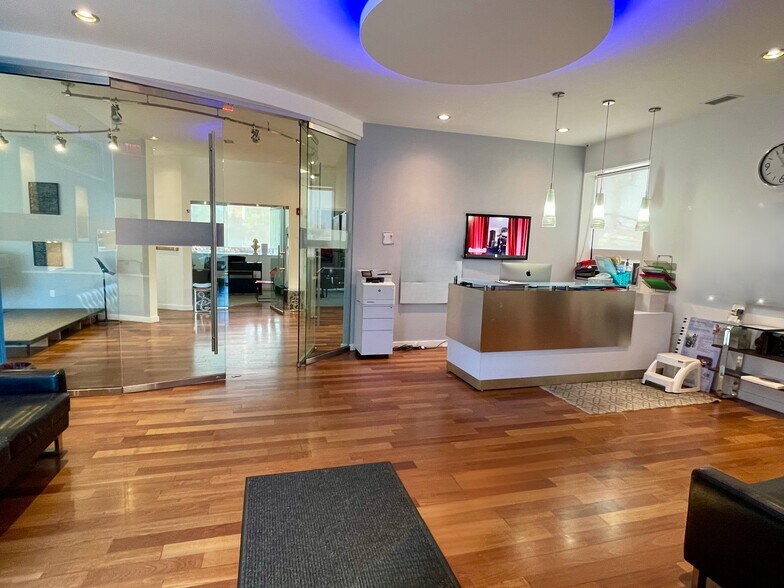 More Photos Of 18-00 Fair Lawn Ave, Fair Lawn Loft Creative Space For Lease