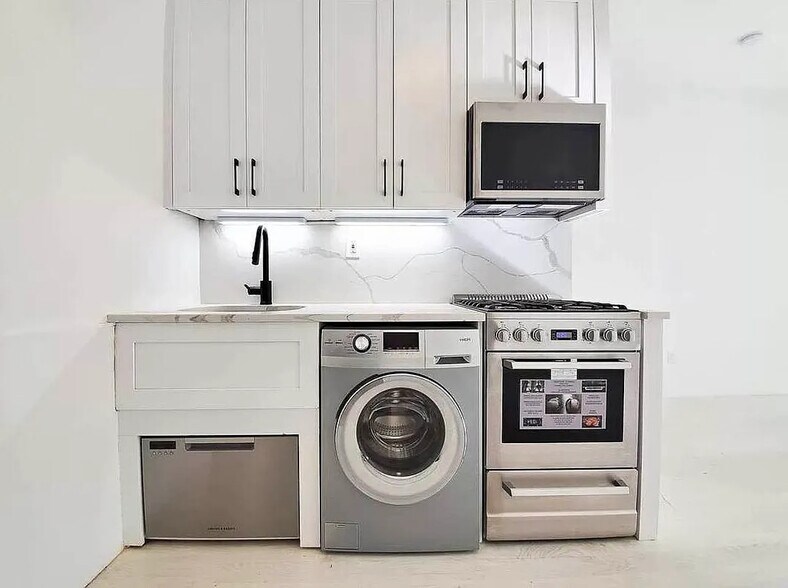More Photos Of 750 Washington Ave, Brooklyn Apartments For Sale