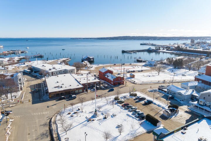 More Photos Of 275 Main St, Rockland Bar For Sale