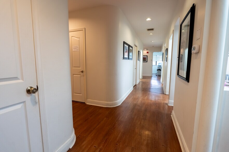 More Photos Of 1704-1726 N University Dr, Coral Springs Medical For Sale