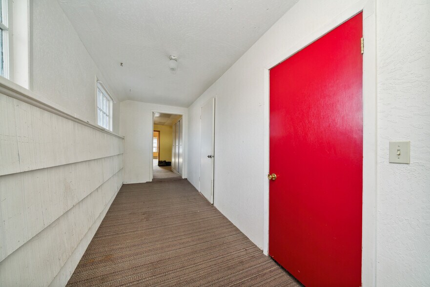 More Photos Of 35800 7th (Hwy101) St, Nehalem Storefront Retail Residential For Sale