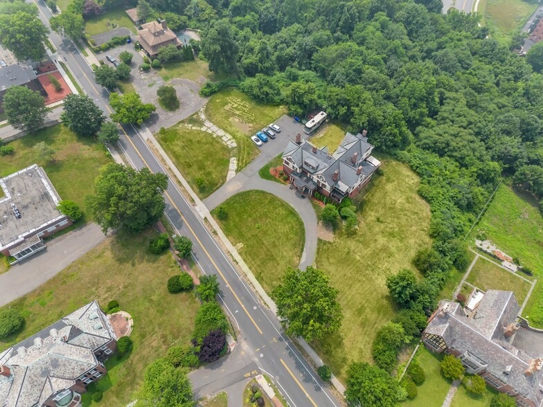 More Photos Of 270 Maple St, Springfield Hospitality For Sale