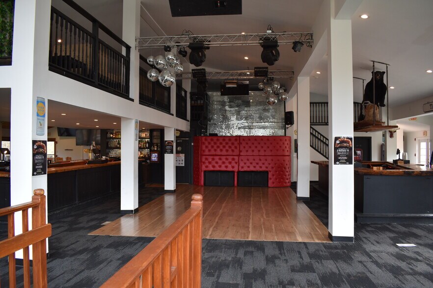 More Photos Of , Tannersville General Retail For Sale