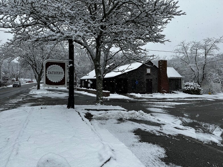 More Photos Of 406 Route 6A, East Sandwich Restaurant For Sale