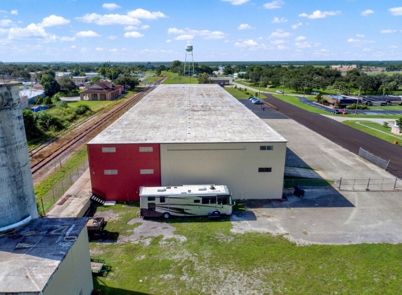 More Photos Of 110 W Interlake Blvd, Lake Placid Warehouse For Lease
