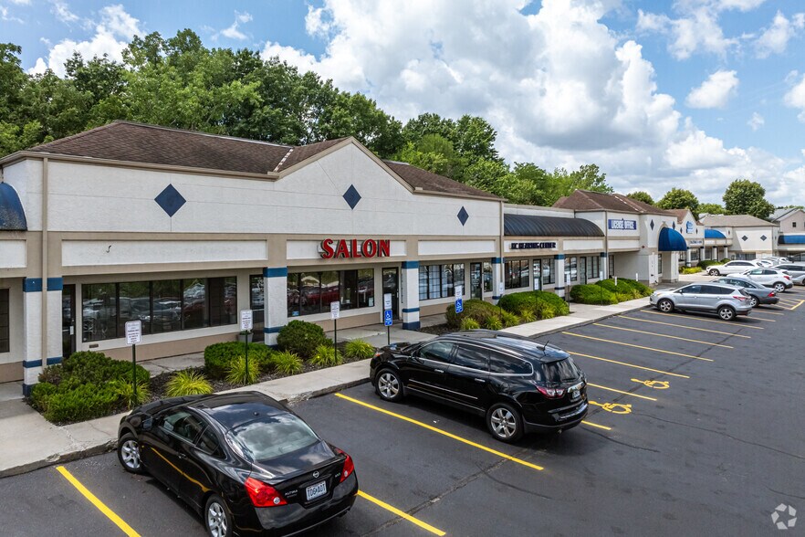 More Photos Of 17601 E 40 Hwy, Independence Unknown For Lease