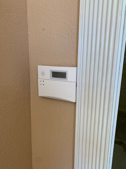 More Photos Of 12708 Montana Ave, El Paso Warehouse For Lease