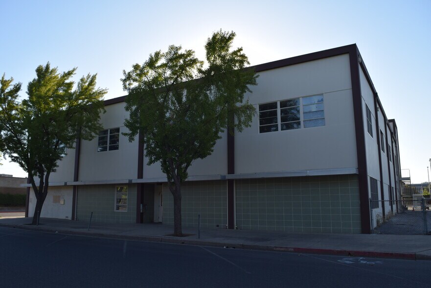More Photos Of 1116 M St, Modesto Office For Sale