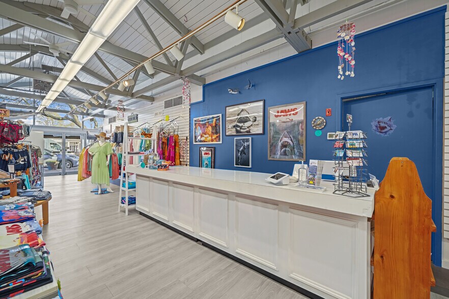 More Photos Of 574 Main St, Hyannis Storefront Retail Residential For Sale