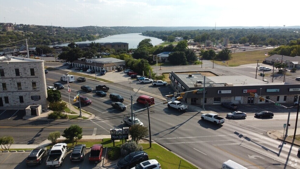 More Photos Of 116 S US Highway 281, Marble Falls Office For Lease