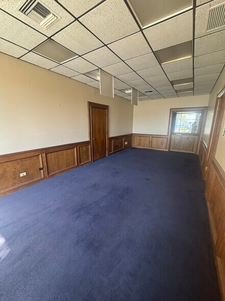 More Photos Of 4355 Centergate St, San Antonio Light Distribution For Lease