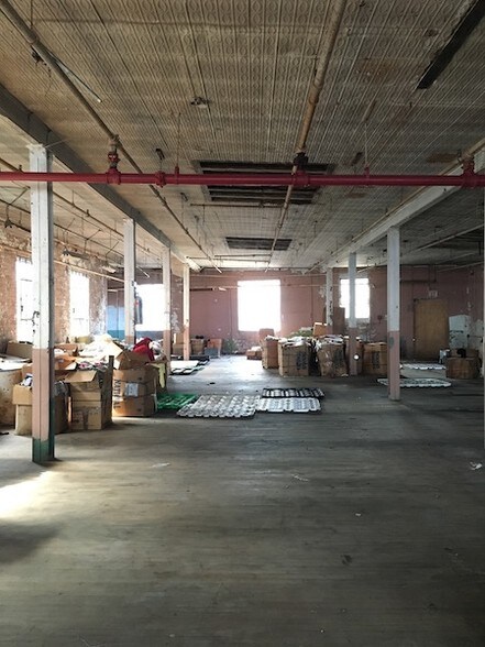 More Photos Of 768 Bergen St, Brooklyn General Retail For Sale