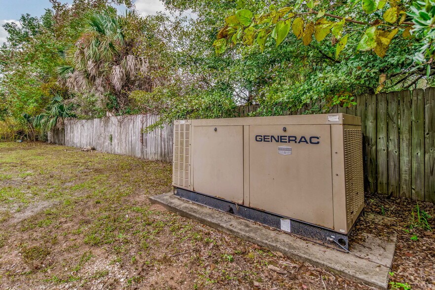 More Photos Of 725 S J St, Pensacola Office Residential For Sale