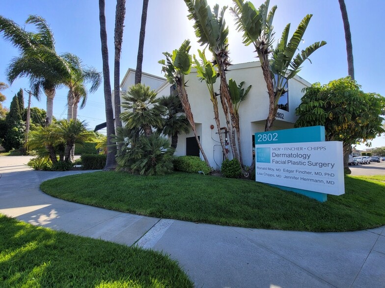 Primary Photo Of 2802 Pacific Coast Hwy, Torrance Medical For Sale