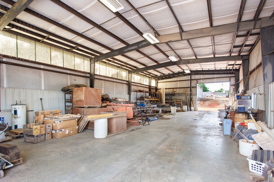 More Photos Of 245 Welpine Rd, Pendleton Warehouse For Lease