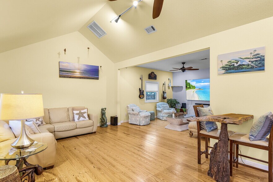 More Photos Of 530 Green St, Englewood Storefront Retail Residential For Sale