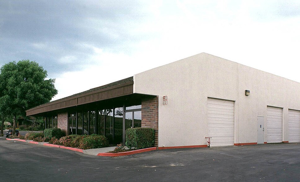 More Photos Of 2478 Armstrong St, Livermore Light Distribution For Lease