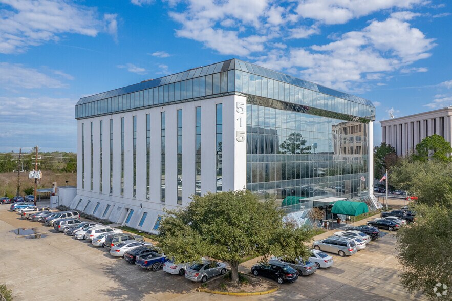 Primary Photo Of 515 N Sam Houston Pky E, Houston Office For Lease