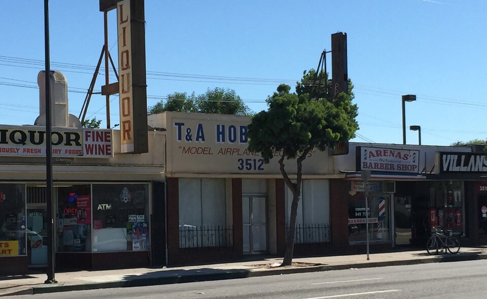 More Photos Of 3512 W Victory Blvd, Burbank Storefront For Sale