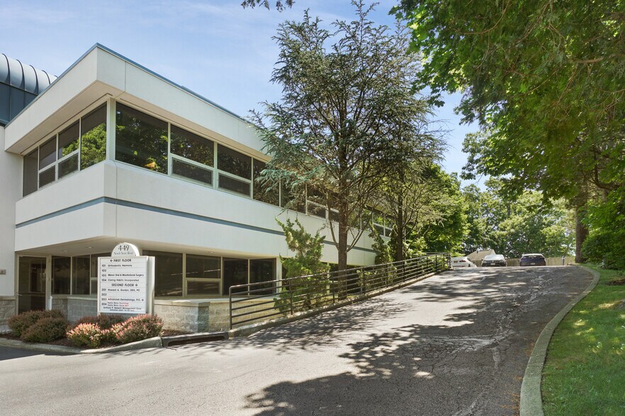 More Photos Of 449 N State Rd, Briarcliff Manor Village Medical For Lease