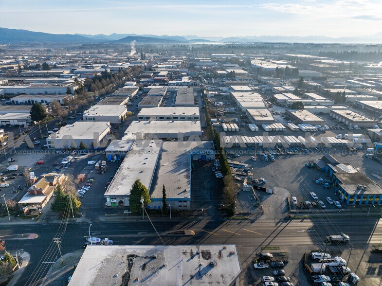 More Photos Of 9520 192nd St, Surrey Warehouse For Lease