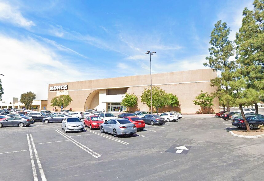 More Photos Of 8301-8449 Laurel Canyon Blvd, Sun Valley Unknown For Lease