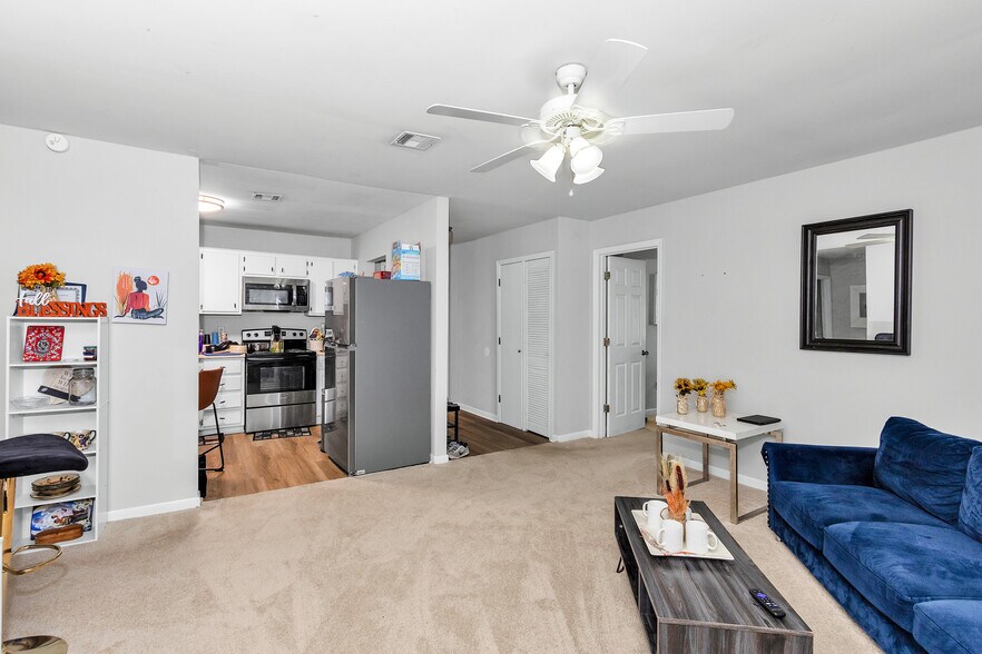 More Photos Of 170 Westwood Dr, Thomson Apartments For Sale