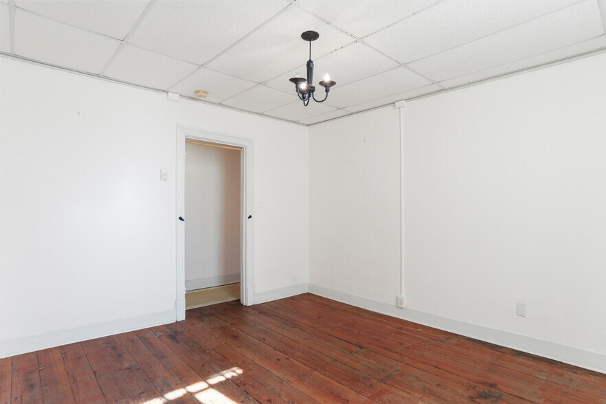 More Photos Of 100 W German St, Shepherdstown Storefront Retail Residential For Sale