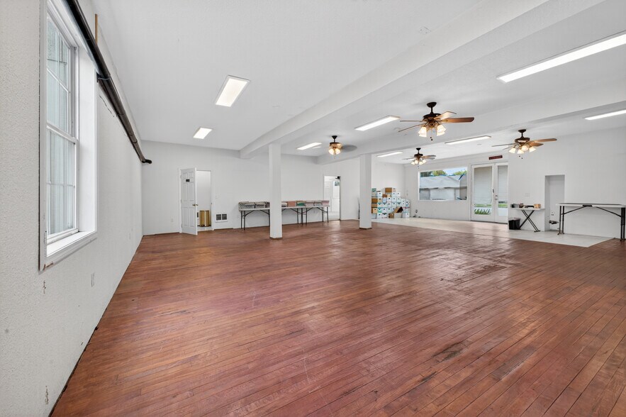 More Photos Of 1315 S 23rd St, Tacoma Storefront Retail Residential For Sale