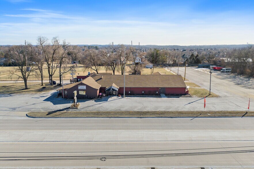 More Photos Of 9054 Veterans Pkwy, Yorkville Land For Sale
